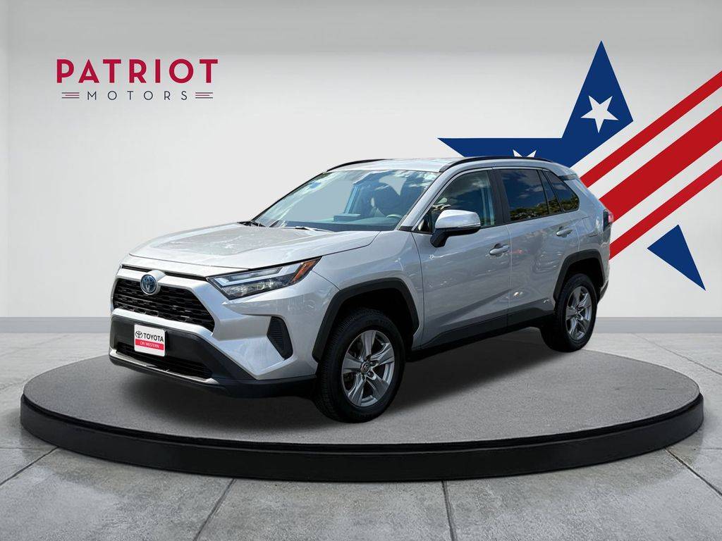2022 Toyota RAV4 Hybrid XLE — SUV — 83,164 mi — Chicago, IL