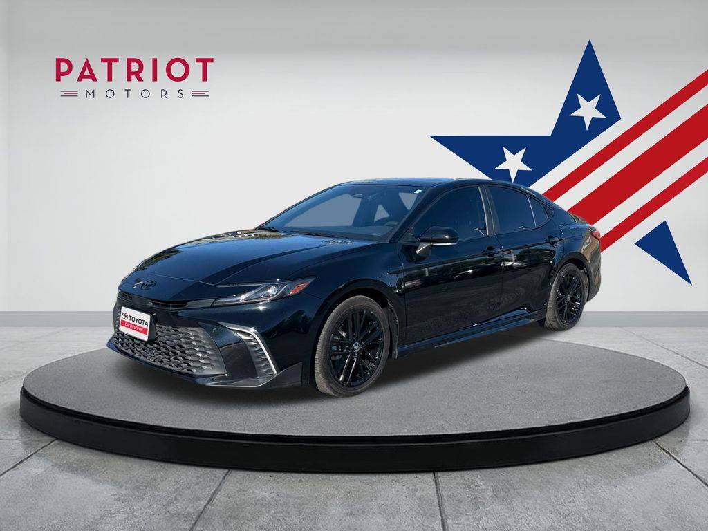 2025 Toyota Camry Hybrid SE — Sedan — 22,102 mi — Chicago, IL