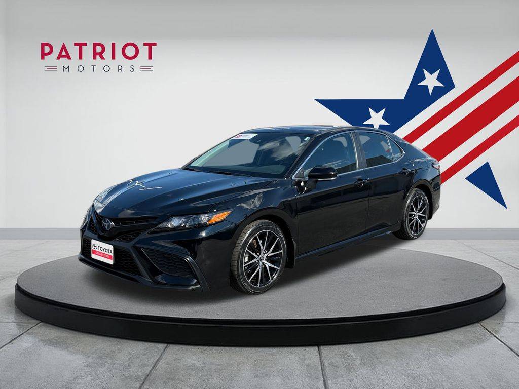 2024 Toyota Camry Hybrid SE — Sedan — 29,902 mi — Chicago, IL