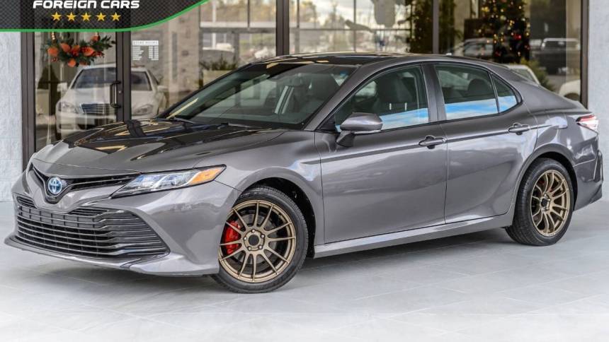 2018 Toyota Camry Hybrid LE — Sedan — 87,190 mi — Hickory, NC