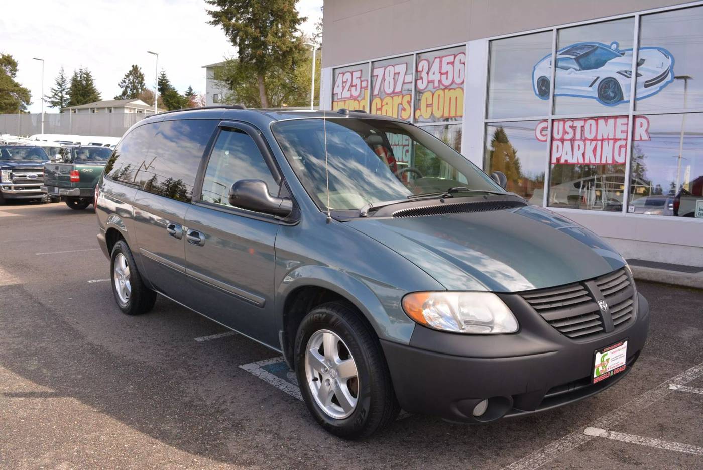 2005 Dodge Caravan SXT — Minivan — 118,907 mi — Lynnwood, WA