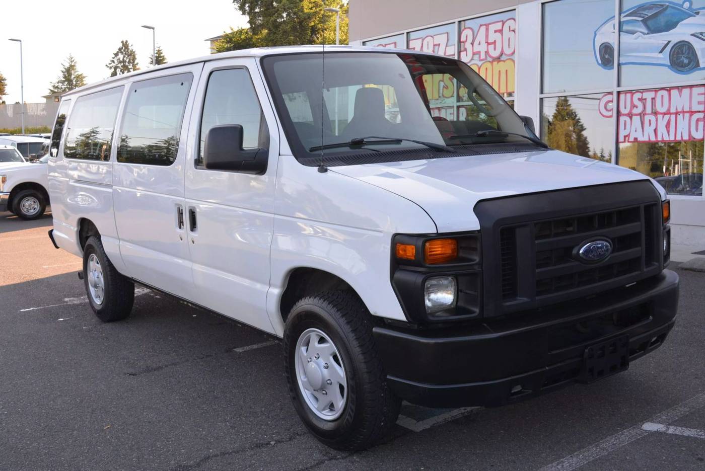 2013 Ford Econoline Wagon E-350 Super Duty XL — Passenger Van — 98,552 mi — Lynnwood, WA
