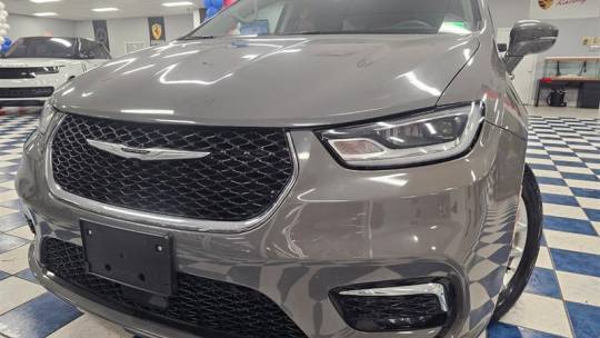 2022 Chrysler Pacifica Touring L — Minivan — 65,462 mi — Manassas, VA