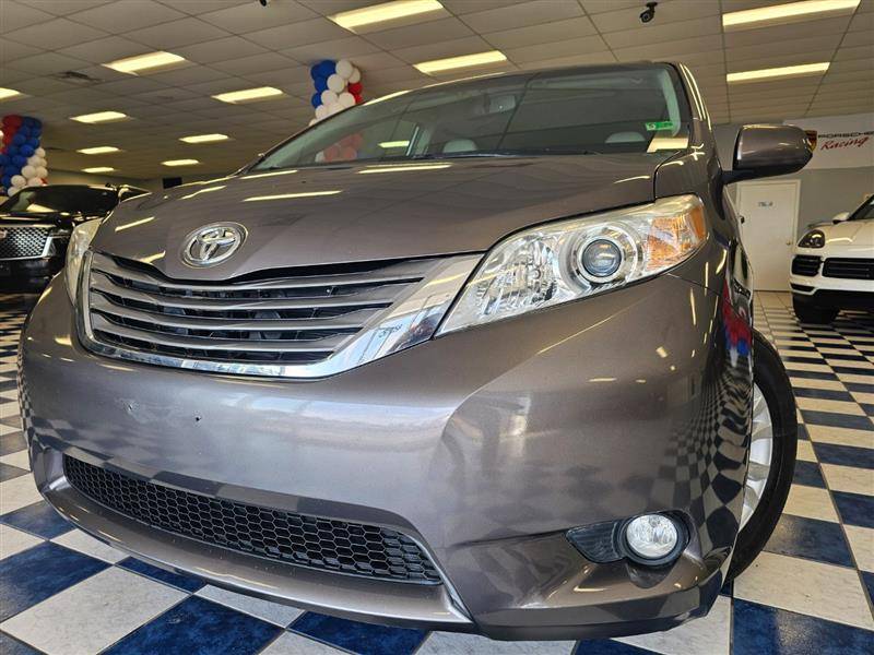 2013 Toyota Sienna XLE — Minivan — 140,551 mi — Manassas, VA