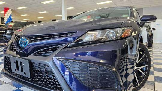 2022 Toyota Camry Hybrid SE — Sedan — 44,112 mi — Manassas, VA