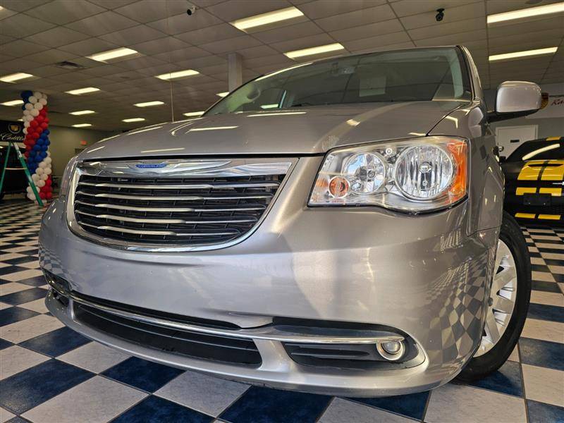 2016 Chrysler Town & Country Touring — Minivan — 148,650 mi — Manassas, VA
