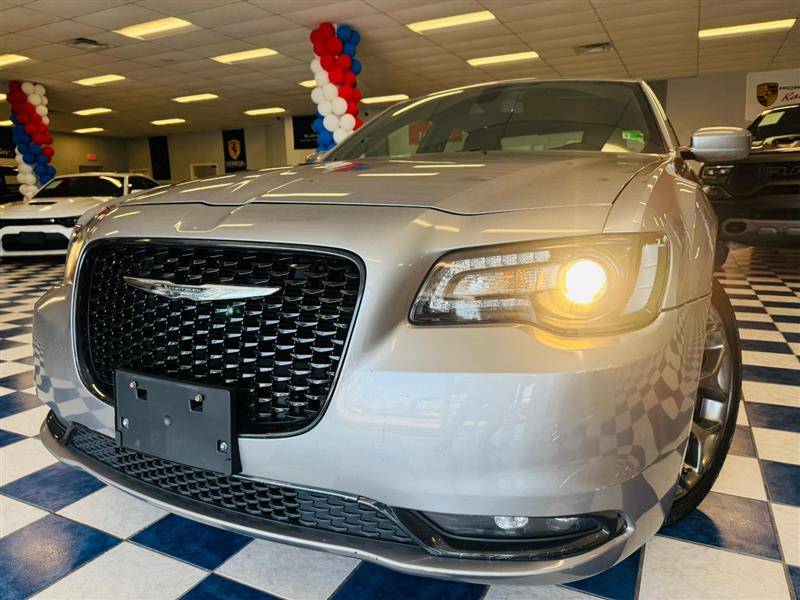 2018 Chrysler 300 S — Sedan — 98,384 mi — Manassas, VA