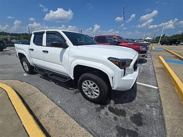 2024 Toyota Tacoma SR — Pickup Truck — 2,601 mi — Johnson City, TN