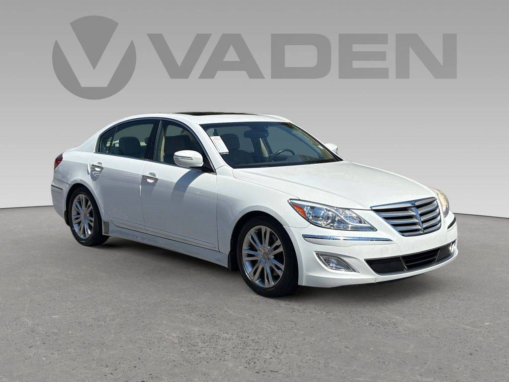 2013 Hyundai Genesis 3.8 — Sedan — 118,654 mi — Savannah, GA