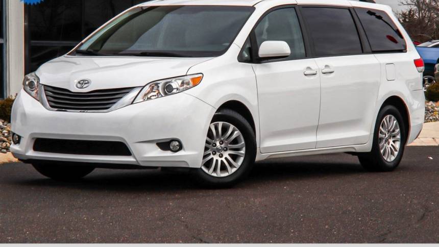 2013 Toyota Sienna XLE — Minivan — 110,935 mi — Pleasantville, NJ