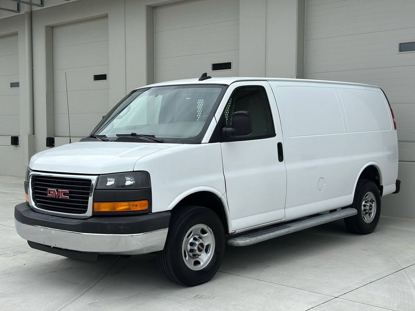 2022 GMC Savana Cargo Van Base — Cargo Van — 19,422 mi — Portland, OR