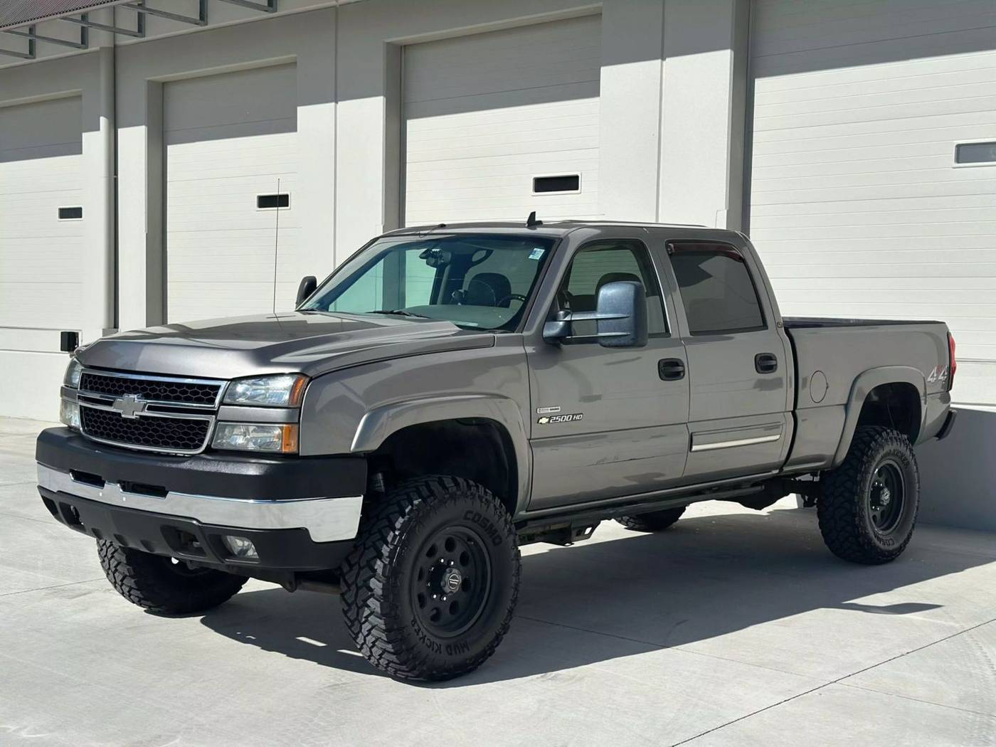 2006 Chevrolet Silverado 2500HD LT2 — Pickup Truck — 198,424 mi — Portland, OR