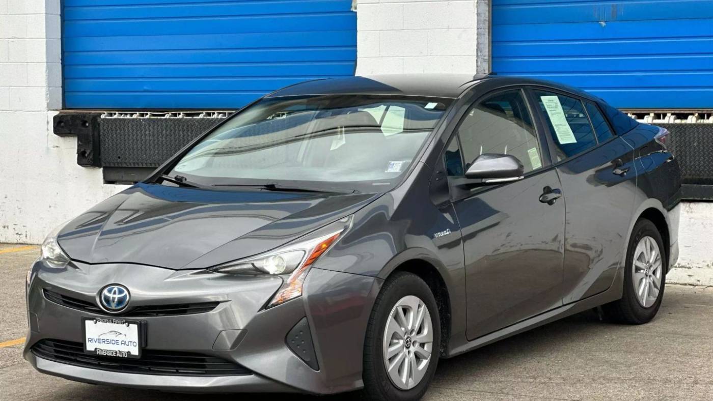 2017 Toyota Prius One — Hatchback — 95,258 mi — Portland, OR