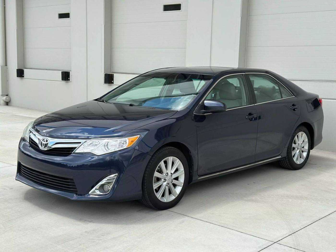 2014 Toyota Camry XLE — Sedan — 125,474 mi — Portland, OR