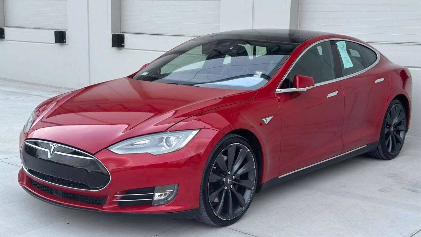 2015 Tesla Model S 90D