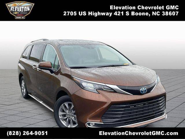 2024 Toyota Sienna XLE — Minivan — 59,393 mi — Boone, NC