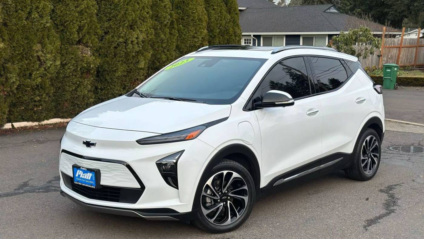 2023 Chevrolet Bolt EUV Premier — SUV — 21,188 mi — Milwaukie, OR