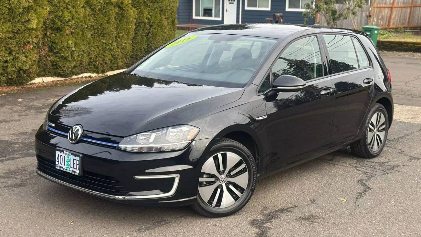 2018 Volkswagen e-Golf SE — Hatchback — 43,405 mi — Milwaukie, OR