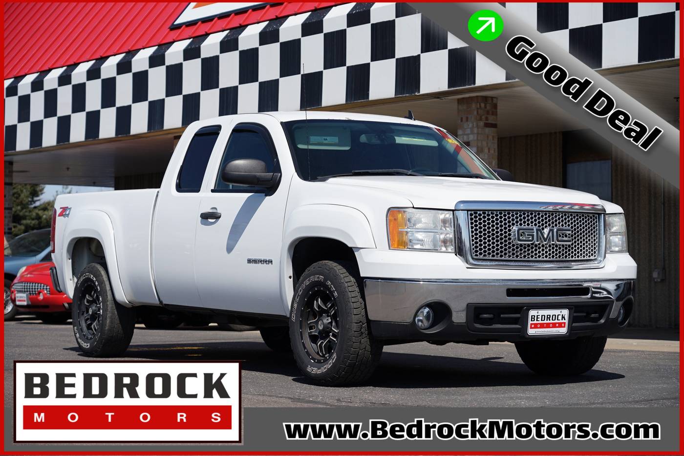 2013 GMC Sierra 1500 SLE — Pickup Truck — 116,966 mi — Blaine, MN