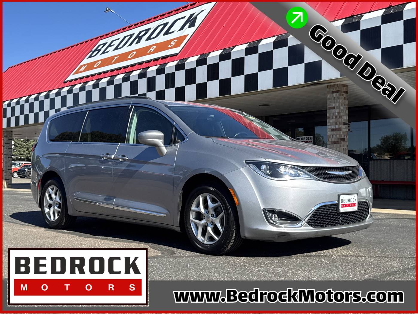 2017 Chrysler Pacifica Touring L — Minivan — 101,903 mi — Blaine, MN
