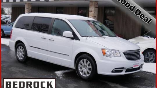 2016 Chrysler Town & Country Touring — Minivan — 96,986 mi — Blaine, MN