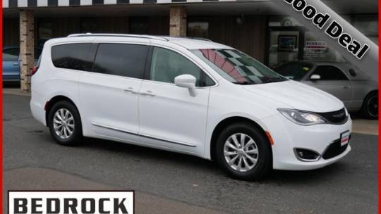 2018 Chrysler Pacifica Touring L — Minivan — 140,988 mi — Blaine, MN