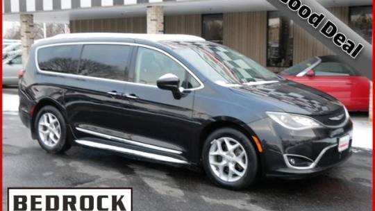 2017 Chrysler Pacifica Touring L — Minivan — 84,576 mi — Blaine, MN