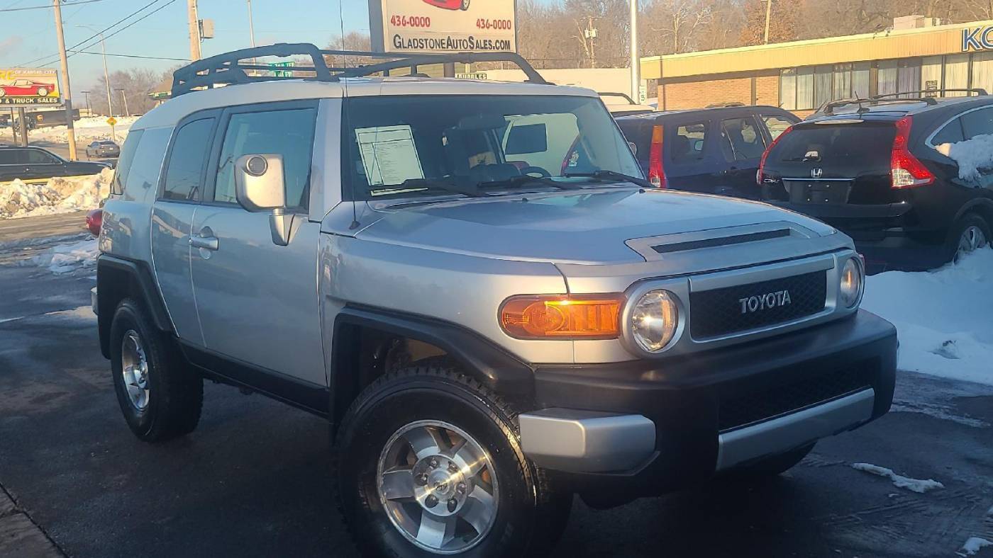2008 Toyota FJ Cruiser Base — SUV — 129,878 mi — Gladstone, MO