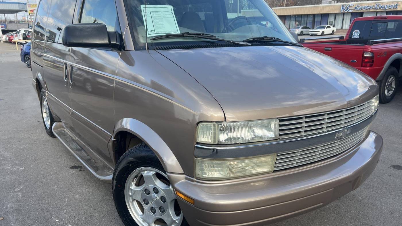 2004 Chevrolet Astro Passenger Base — Minivan — 76,472 mi — Gladstone, MO