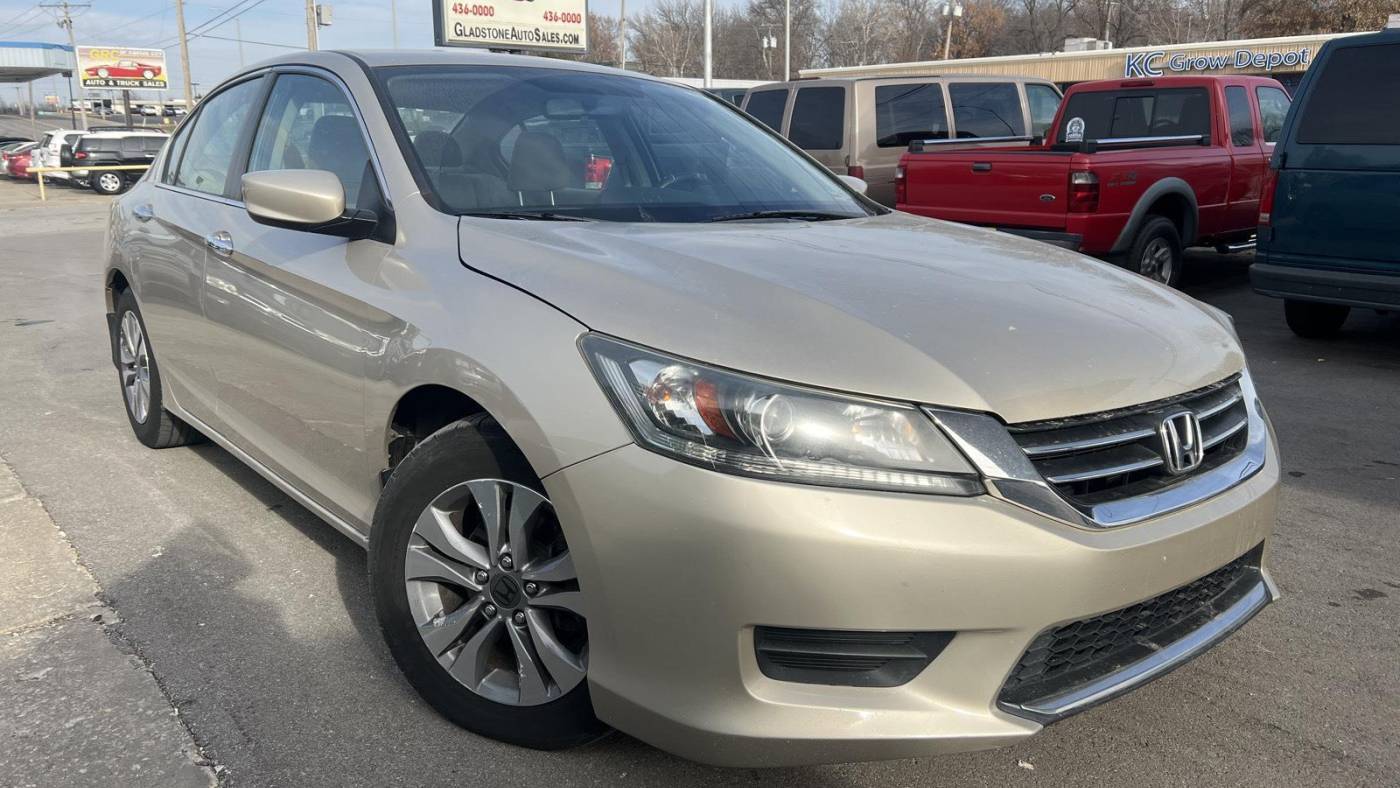 2013 Honda Accord LX — Sedan — 98,095 mi — Gladstone, MO