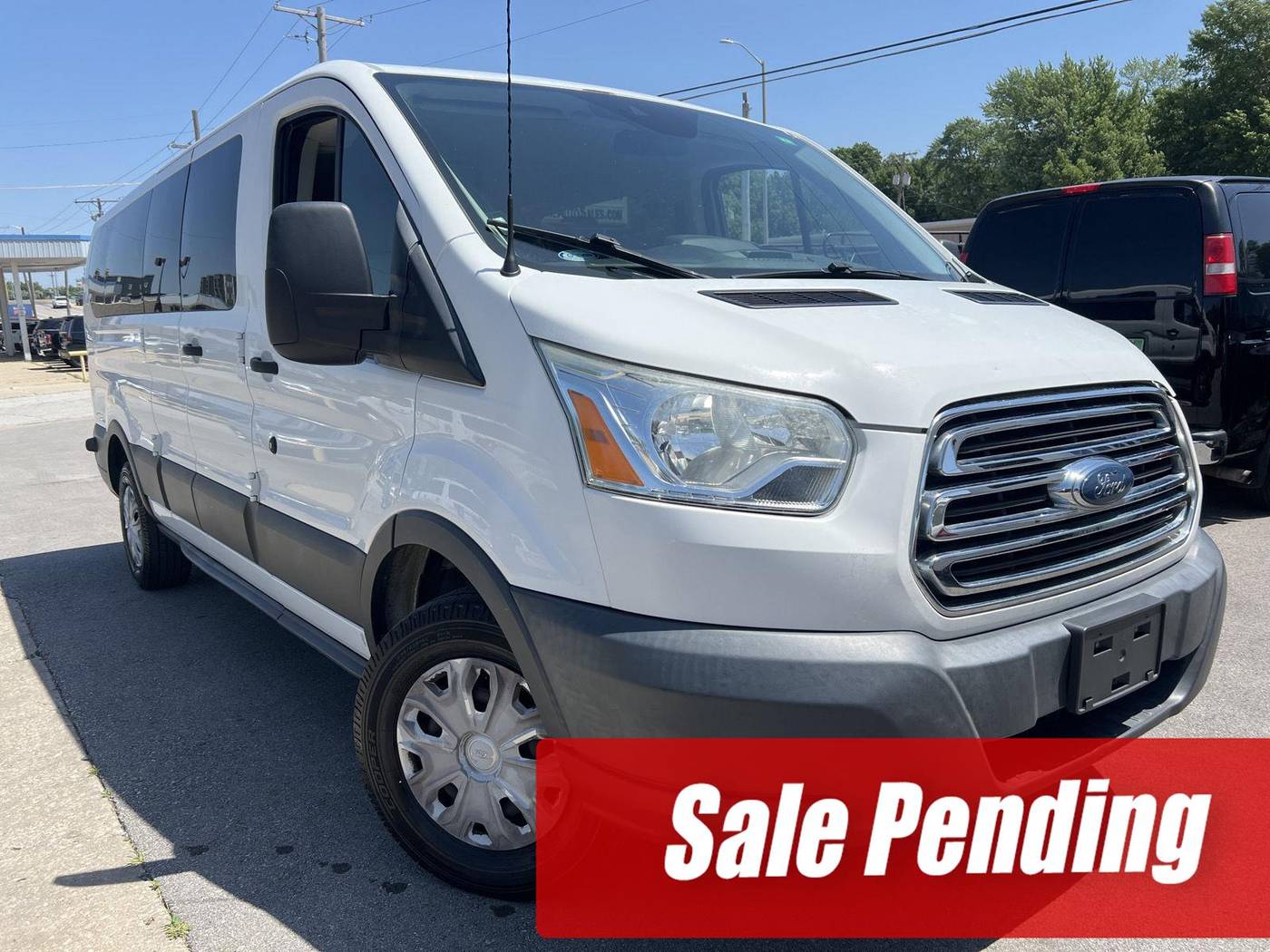 2017 Ford Transit Passenger Wagon T-350 XLT — Passenger Van — 77,742 mi — Gladstone, MO