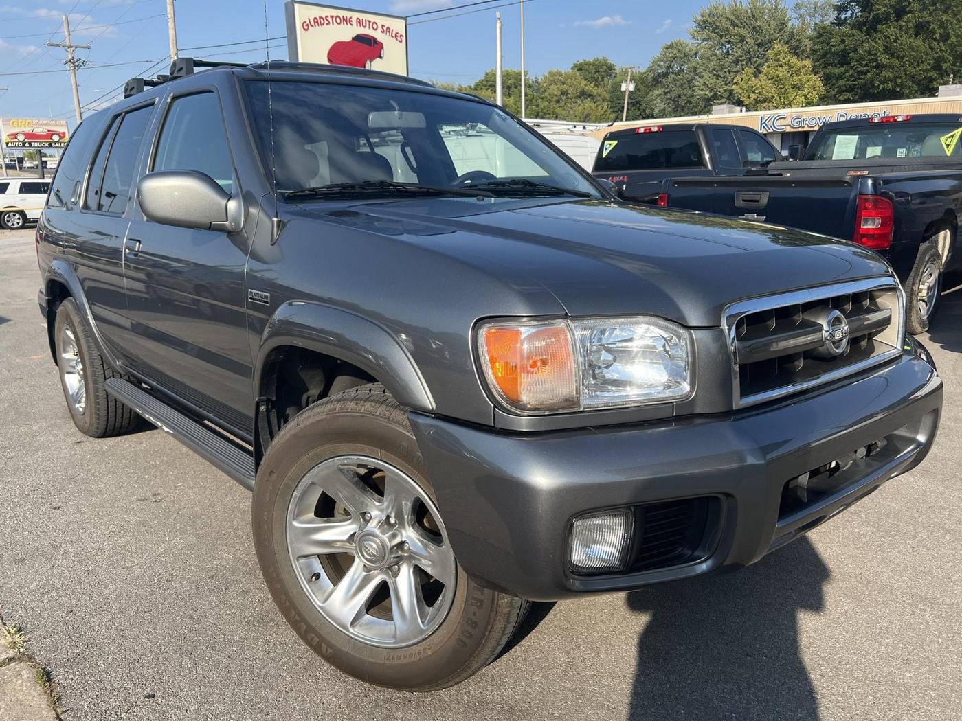2004 Nissan Pathfinder LE Platinum — SUV — 61,204 mi — Gladstone, MO