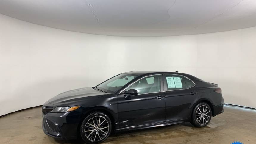 2021 Toyota Camry SE Nightshade — Sedan — 62,088 mi — Peoria, IL