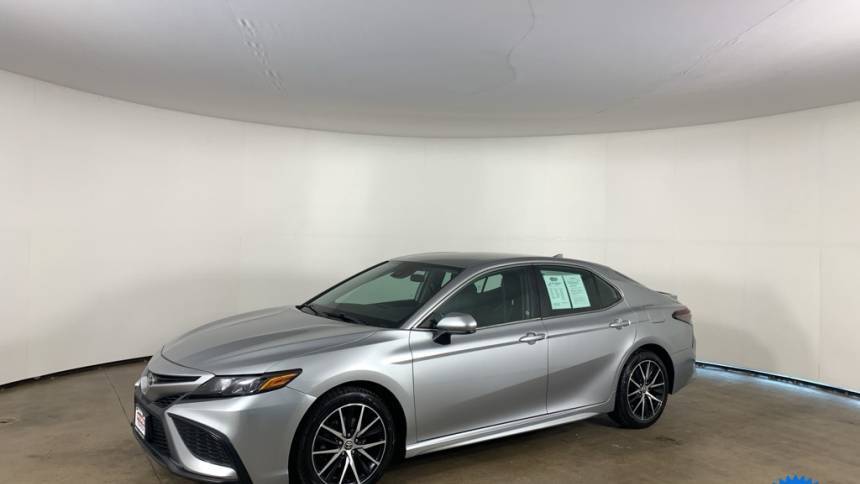 2021 Toyota Camry SE Nightshade — Sedan — 65,544 mi — Peoria, IL