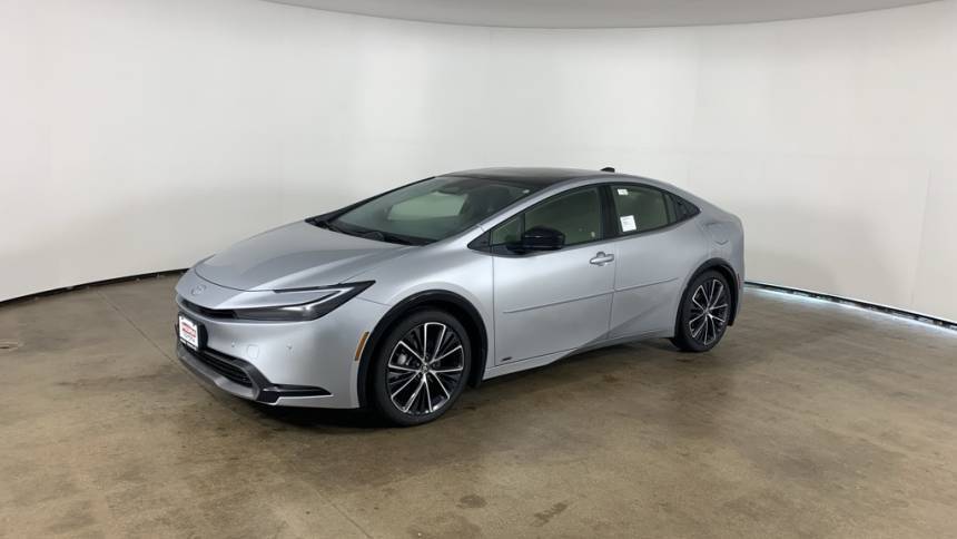2024 Toyota Prius XLE — Hatchback — 5 mi — Peoria, IL