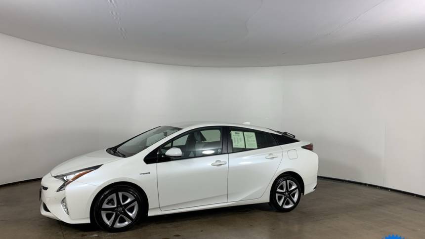 2018 Toyota Prius Four — Hatchback — 32,750 mi — Peoria, IL