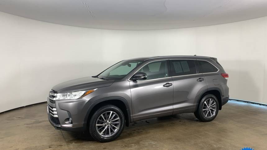 2018 Toyota Highlander SE V6 — SUV — 38,576 mi — Peoria, IL