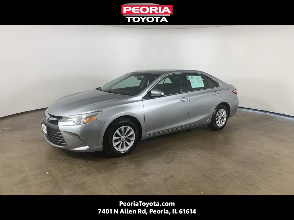 2015 Toyota Camry LE — Sedan — 143,583 mi — Peoria, IL