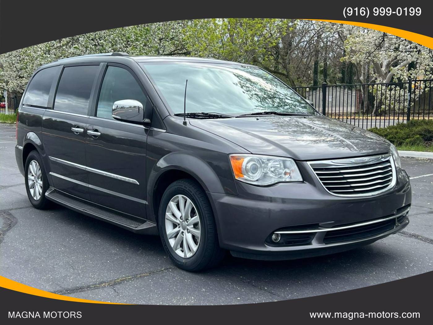 2016 Chrysler Town & Country Limited Platinum — Minivan — 101,899 mi — Sacramento, CA