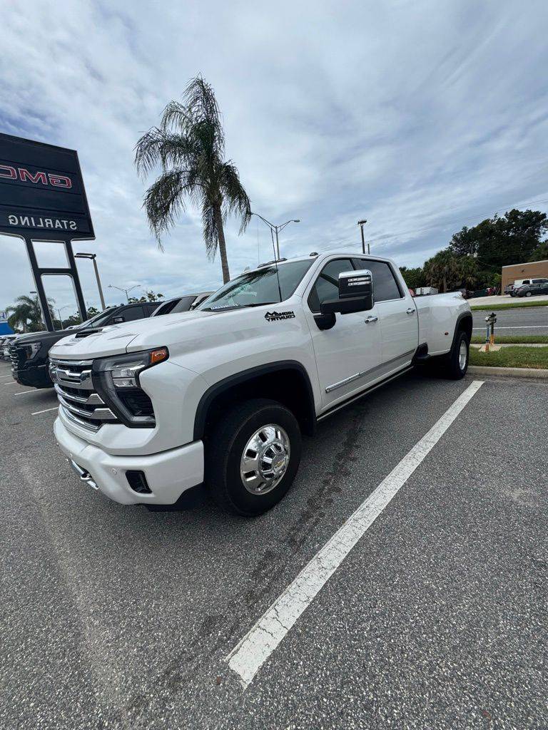 2024 Chevrolet Silverado 3500HD High Country — Pickup Truck — 44,984 mi — Titusville, FL