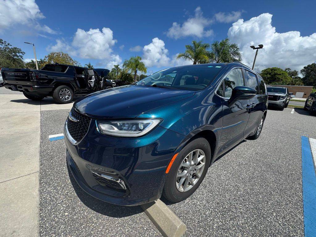 2021 Chrysler Pacifica Touring — Minivan — 37,664 mi — Titusville, FL
