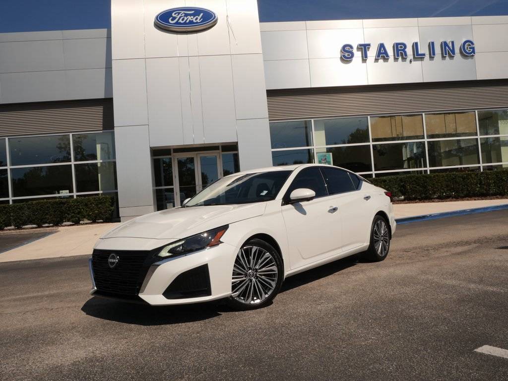 2025 Nissan Altima SL — Sedan — 4,870 mi — Titusville, FL