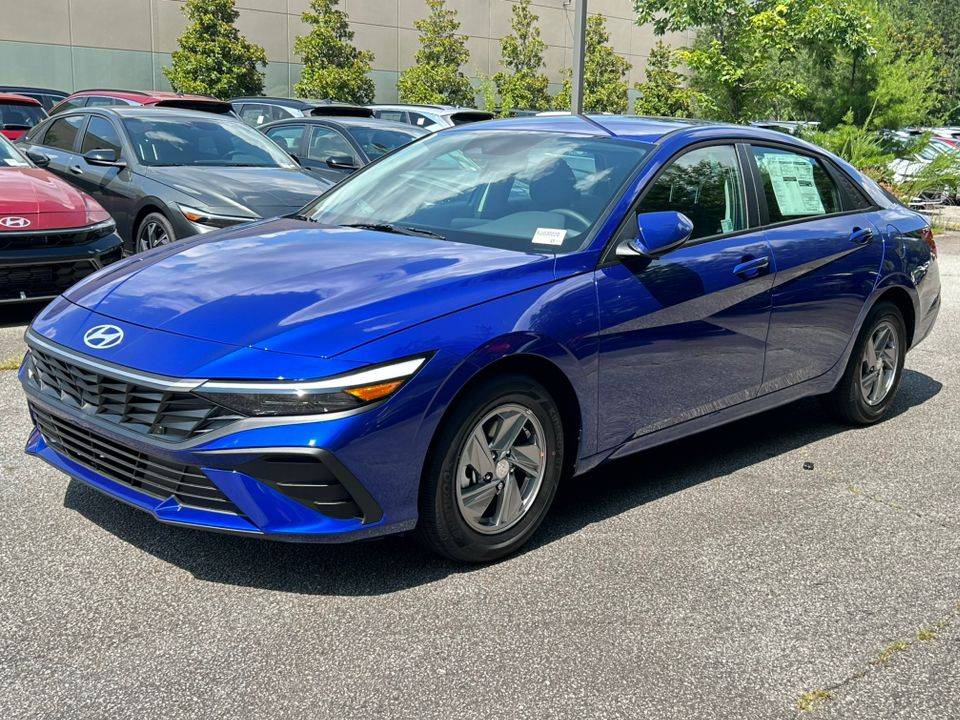 2025 Hyundai Elantra SE — Sedan — 5 mi — Lithia Springs, GA