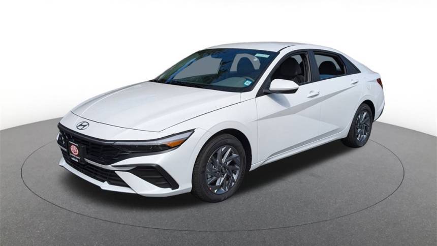 2024 Hyundai Elantra Hybrid Blue — Sedan — 2,265 mi — Hartsdale, NY