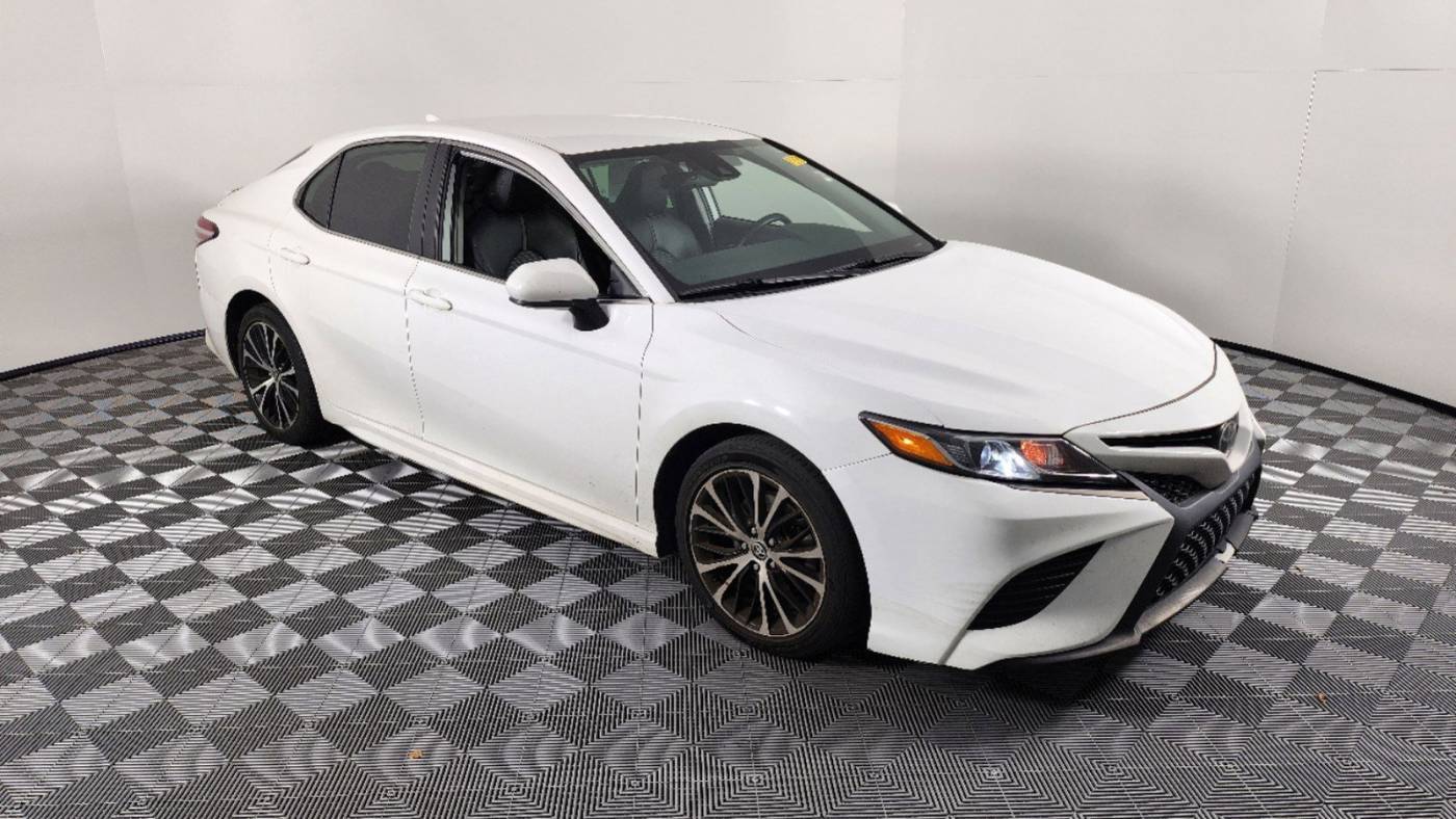 2020 Toyota Camry SE — Sedan — 88,435 mi — Smyrna, GA