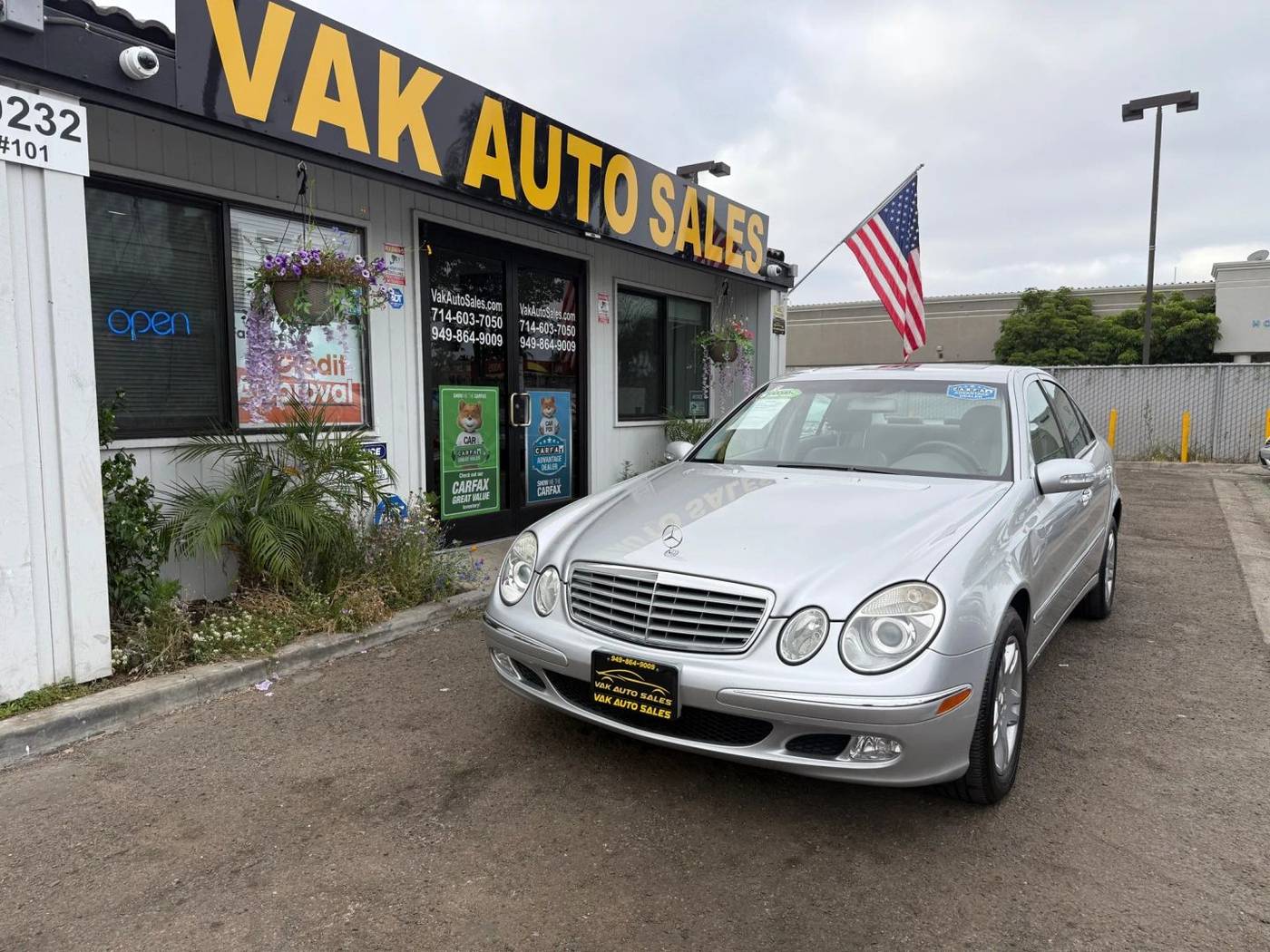 2006 Mercedes-Benz E-Class E 350 — Sedan — 140,986 mi — Huntington Beach, CA