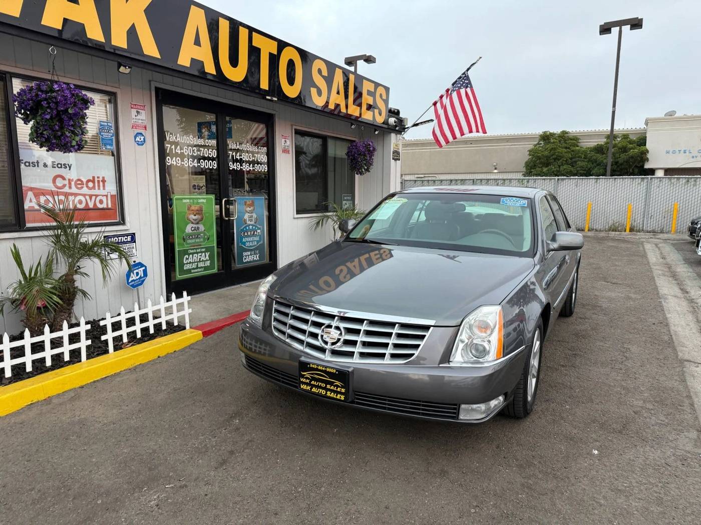 2006 Cadillac DTS 1SC — Sedan — 71,550 mi — Huntington Beach, CA