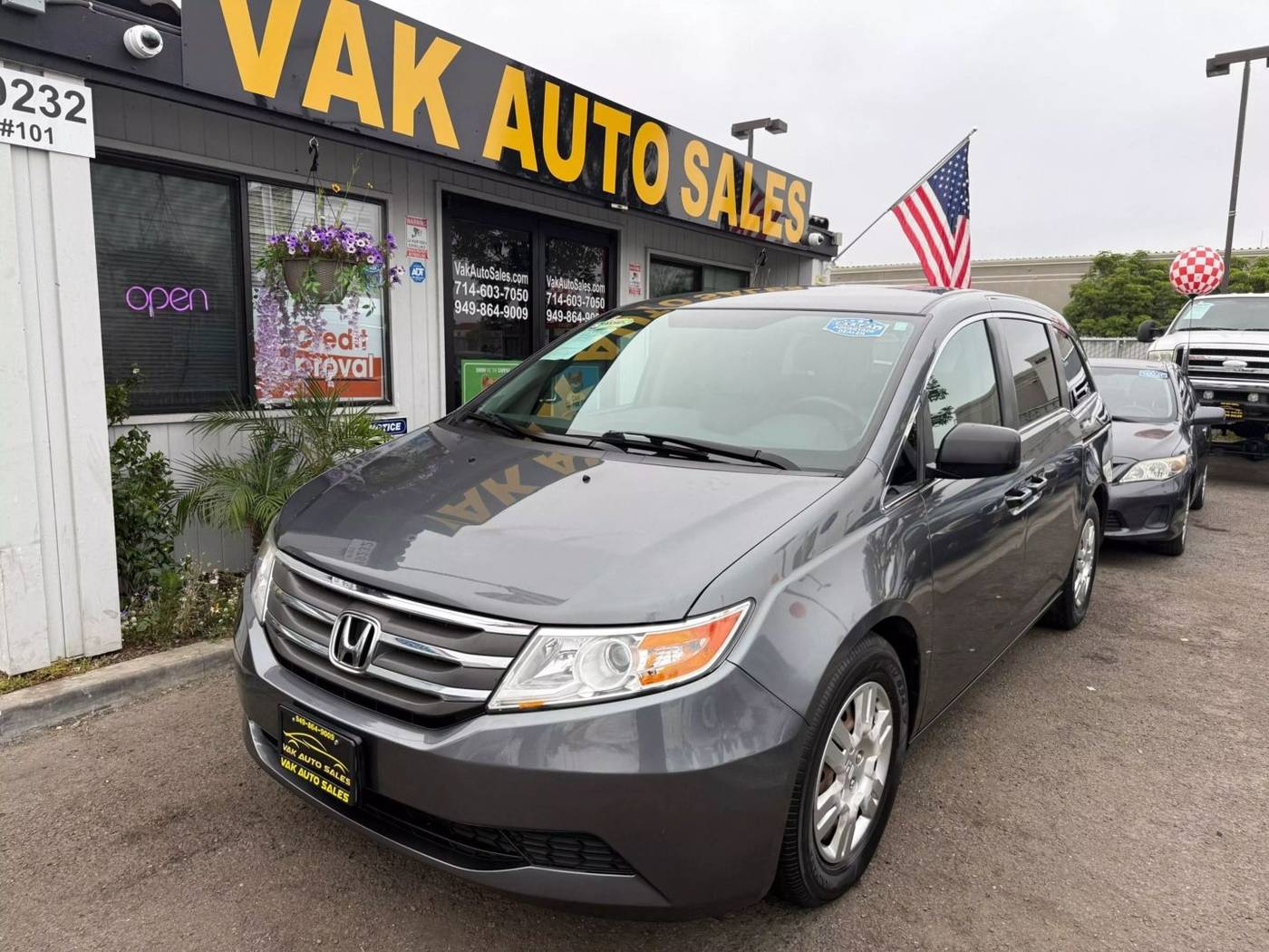 2012 Honda Odyssey LX — Minivan — 110,348 mi — Huntington Beach, CA