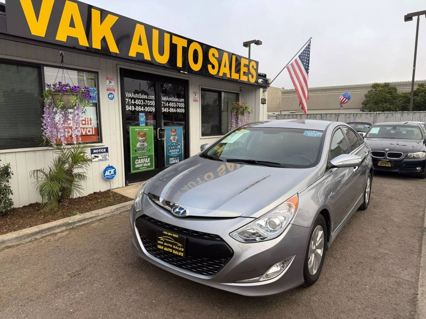 2015 Hyundai Sonata Hybrid Base — Sedan — 99,180 mi — Huntington Beach, CA