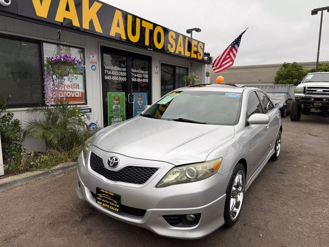 2010 Toyota Camry XLE V6 — Sedan — 103,775 mi — Huntington Beach, CA